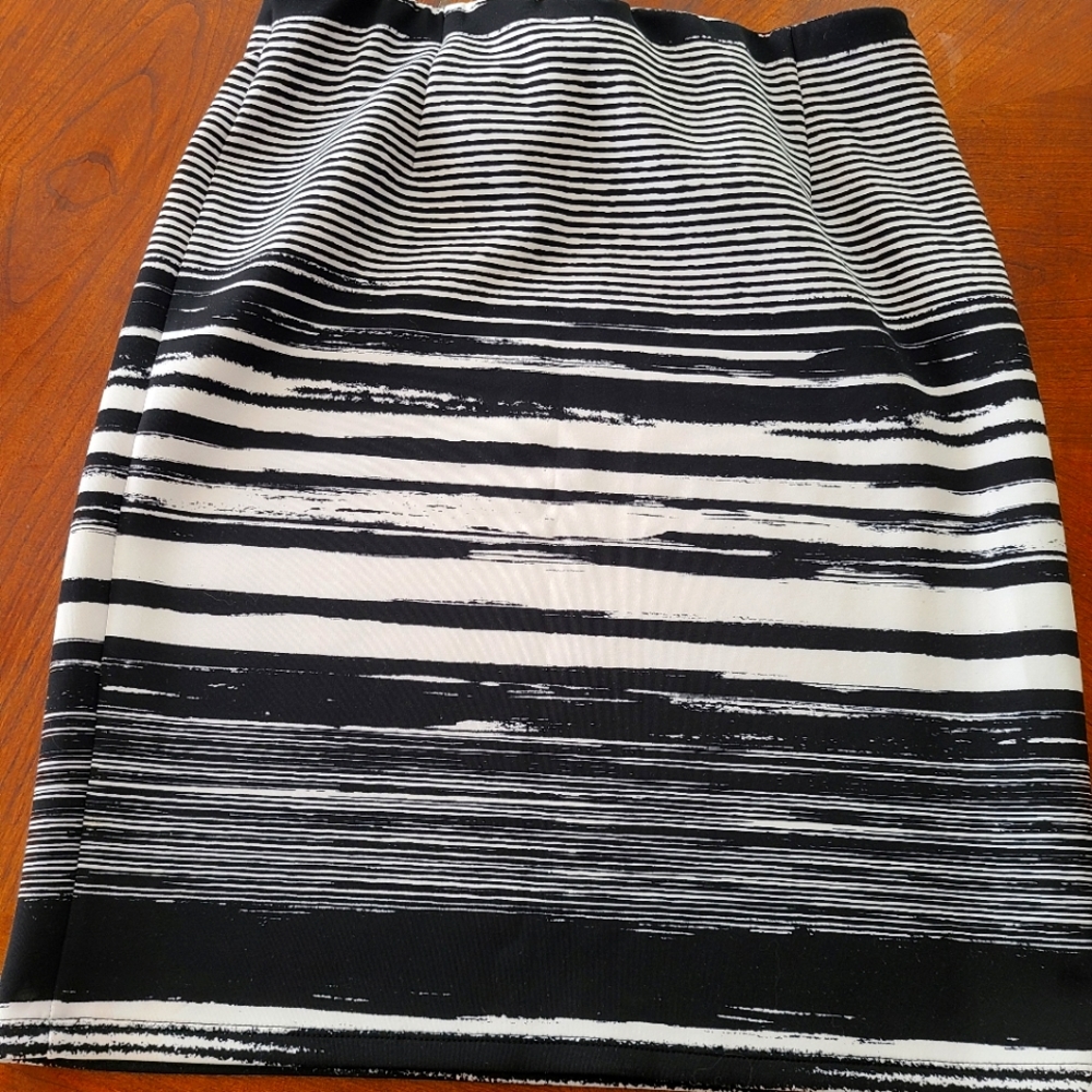 Black and White Striped Pencil Skirt